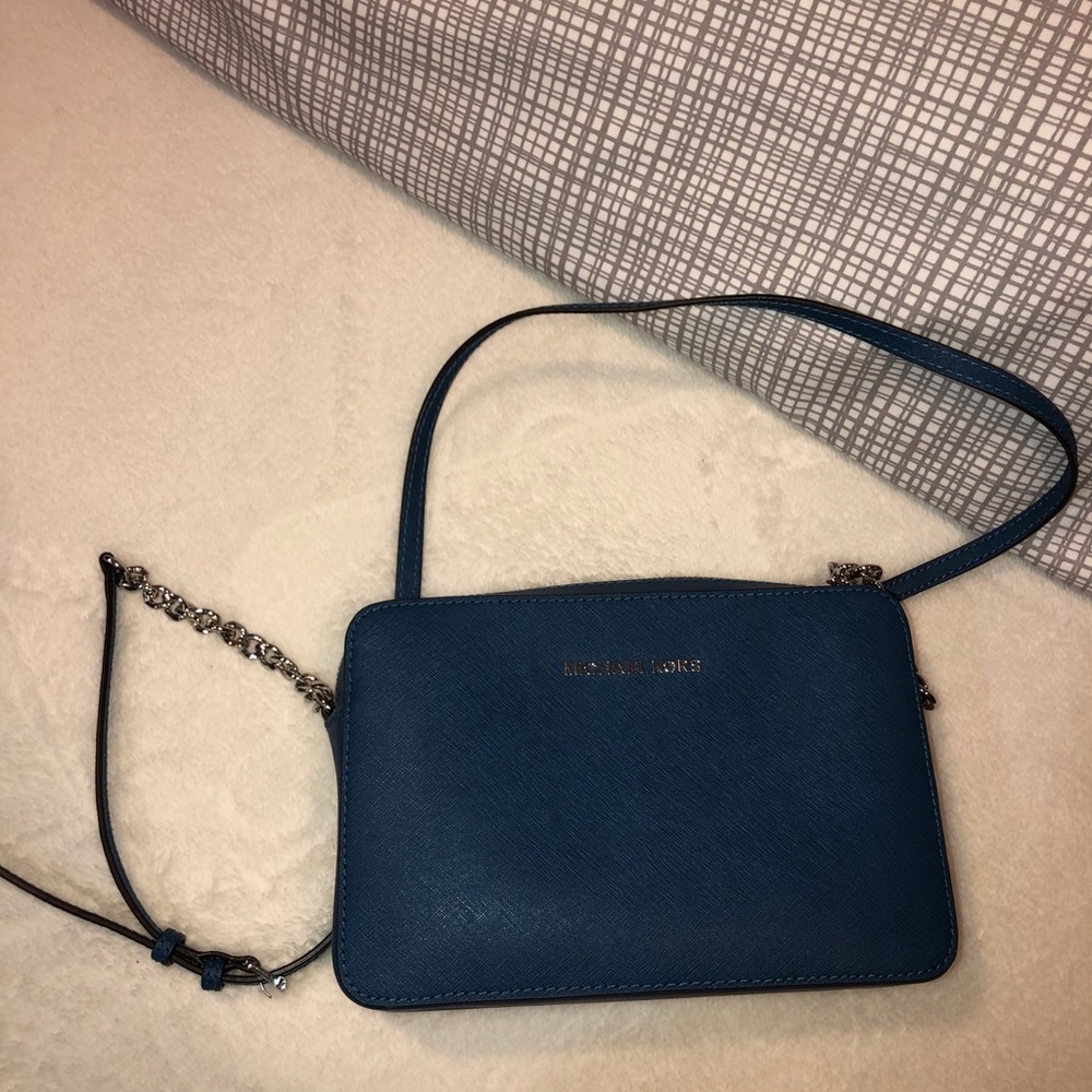 Michael Kors Crossbody Purse!